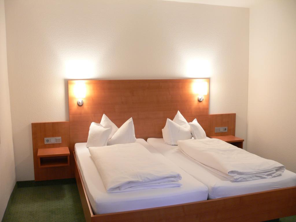 Hotel-Restaurant Roter Ochsen Lauchheim Kültér fotó