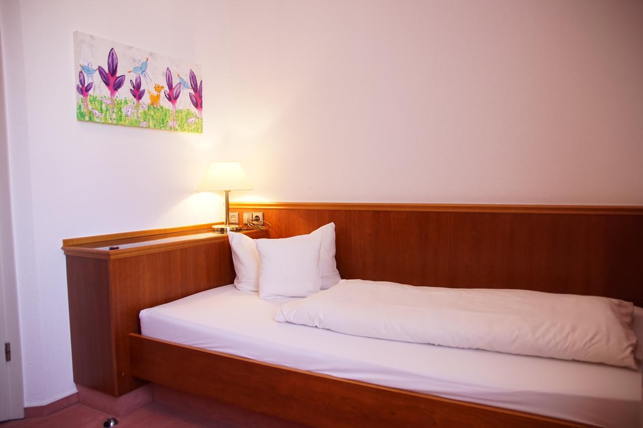 Hotel-Restaurant Roter Ochsen Lauchheim Kültér fotó